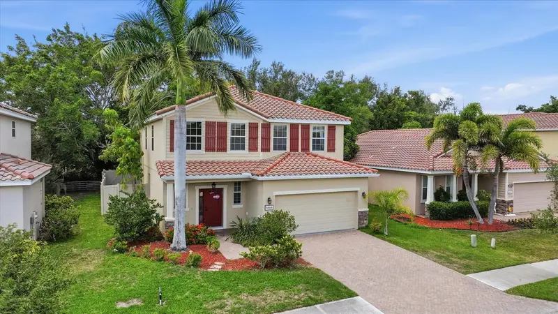 5666 Aaron Ct, FL