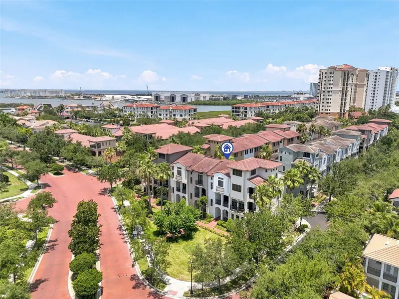 4815 Yacht Club Dr #102, FL