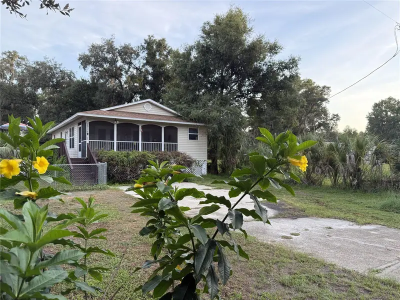 38932 Central Ave, FL