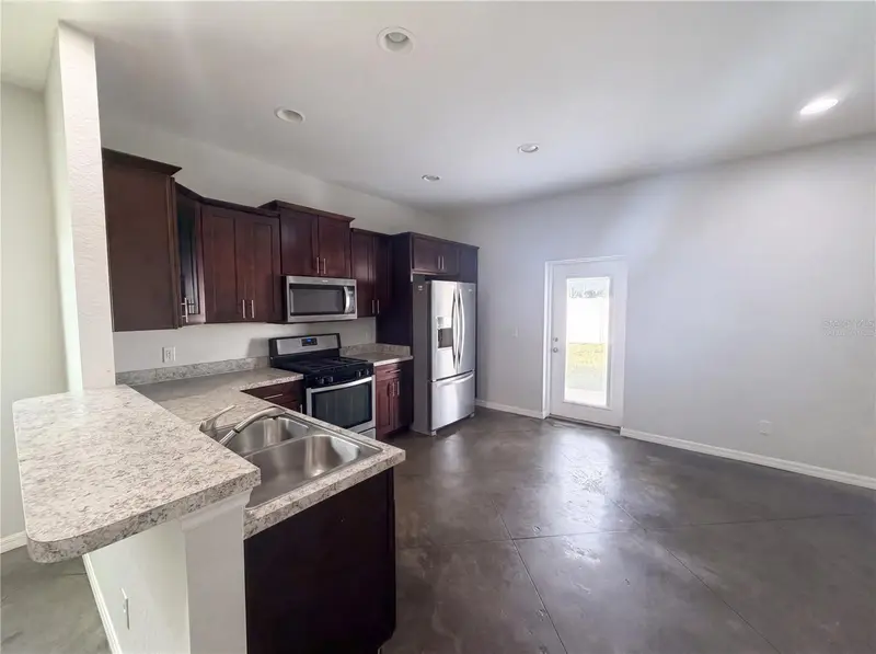 2953 Whispering Trails Dr, FL