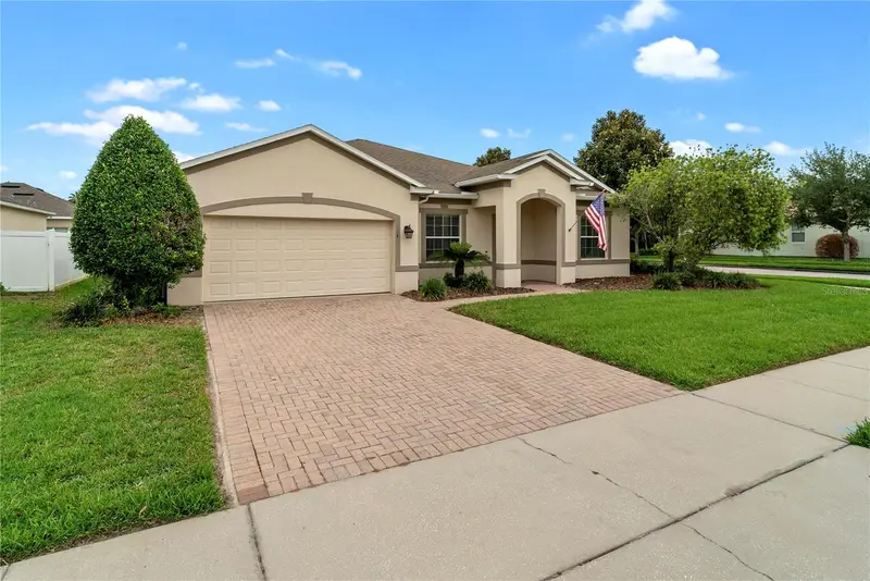 729 Meadow Glade Dr, FL