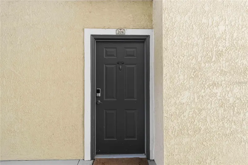 10201 Courtney Palms Blvd #204, FL
