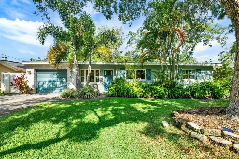 5572 100th Way N, FL
