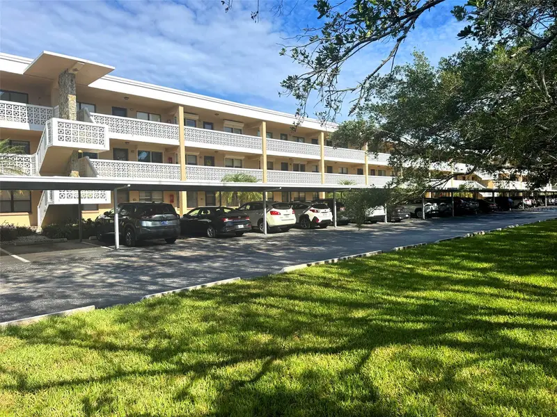 5080 Locust St Ne #219, FL