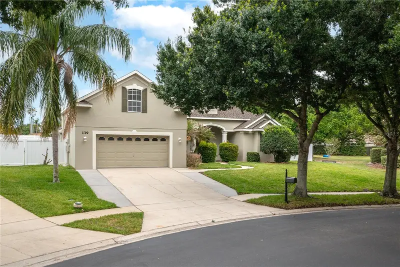 139 Costa Loop, FL