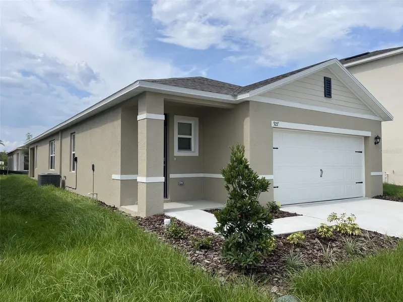 927 Waterfall Blvd, FL