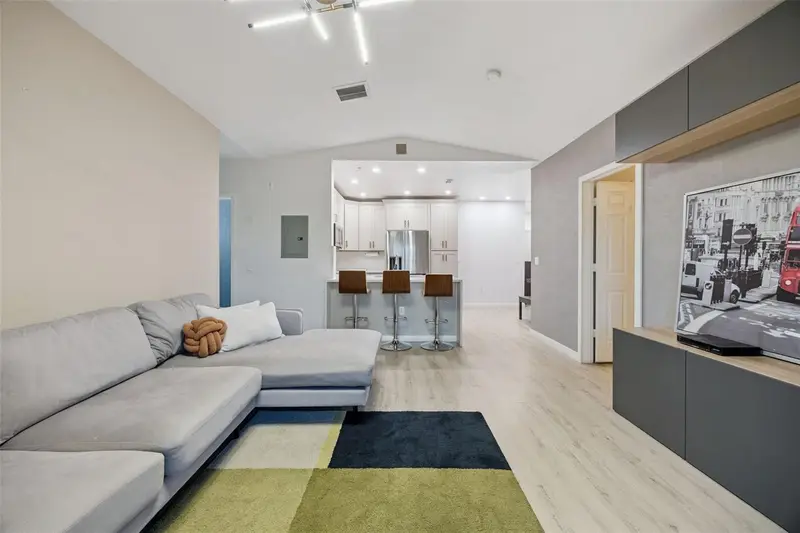 5550 E Michigan St #2321, FL