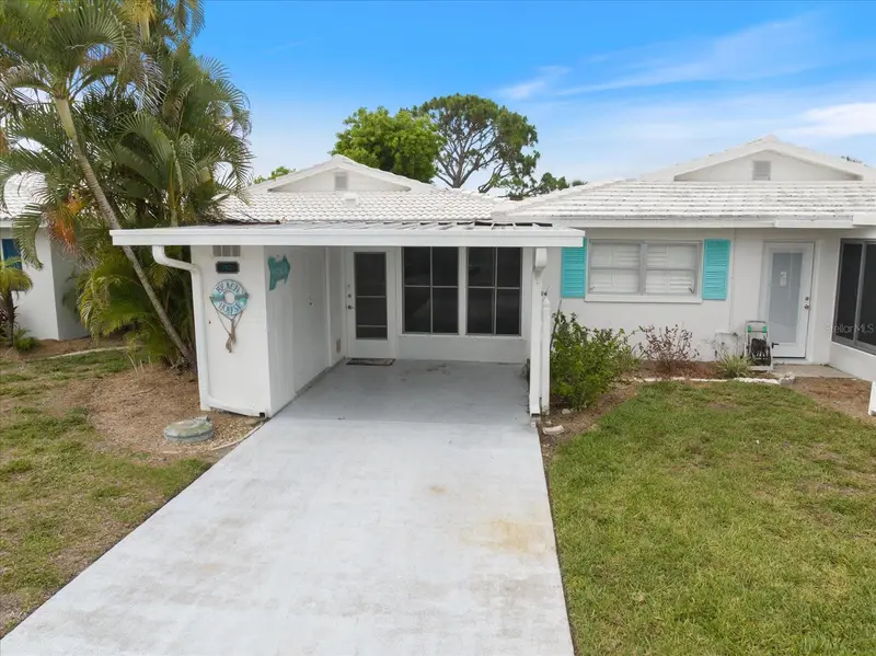 702 Fair Winds Dr #702, FL