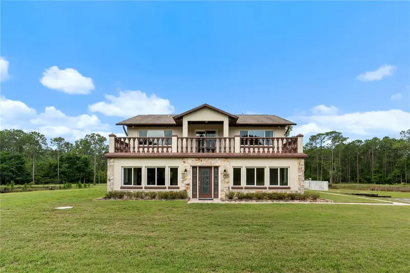 204 El Pino Dr, FL
