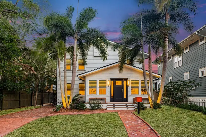 124 19th Ave N, FL