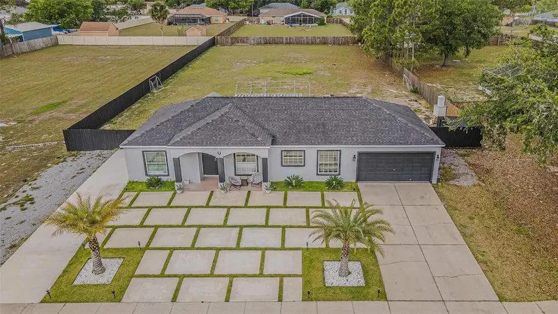 12121 Colonial Estates Ln, FL