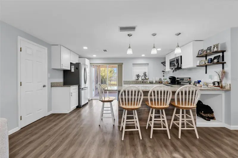 433 Glenridge Ave Nw, FL