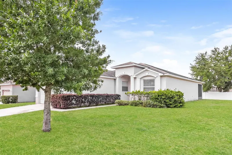 8130 Woodvine Cir, FL