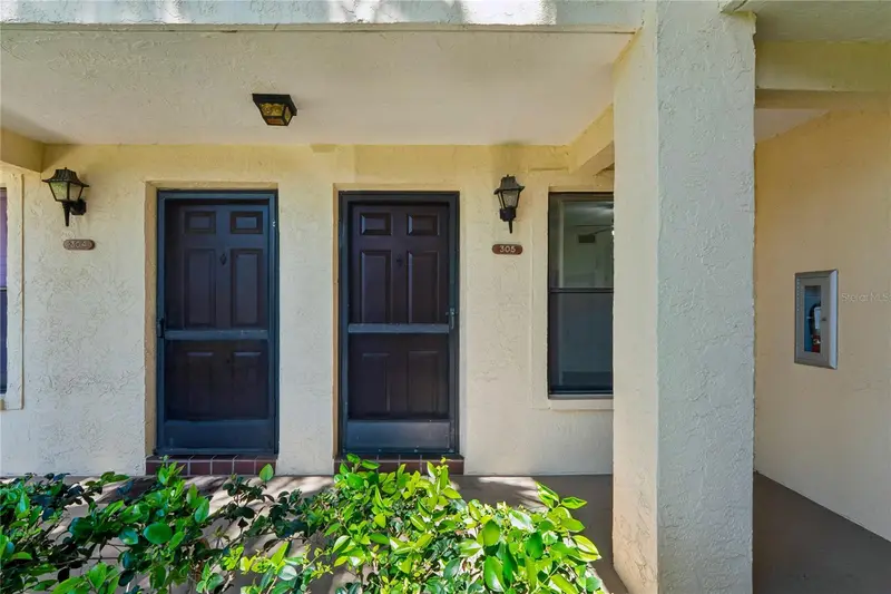 305 Hammock Pine Blvd #305, FL