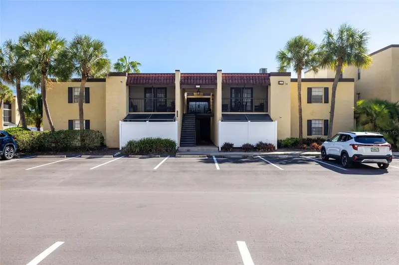106 Alameda Ct #240, FL