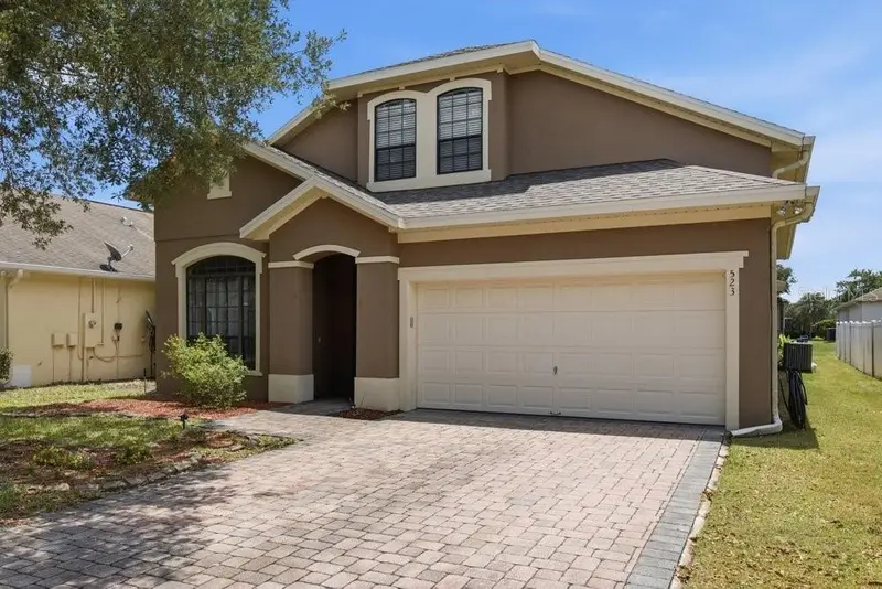 523 Lake Davenport Cir, FL
