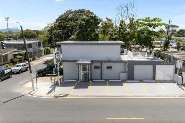 Las Lomas H 22 Ave. San Patricio, PR