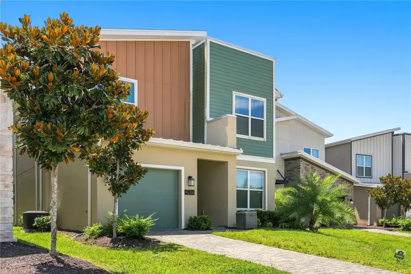 4266 Paragraph Dr, FL