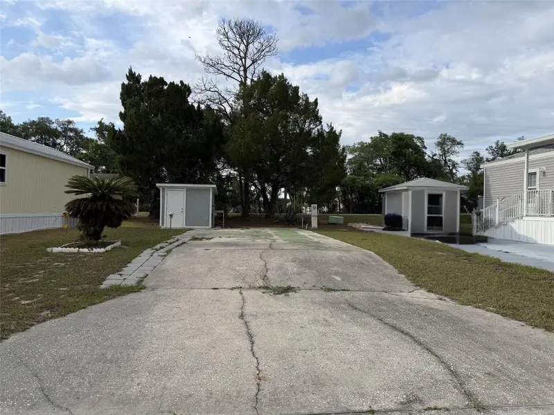 21 Fairview Dr N, FL