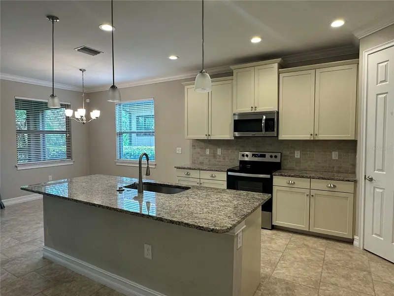 120 Ventosa Pl, FL
