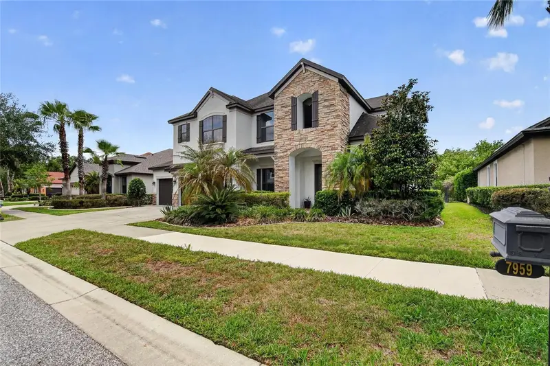 7959 Hampton Lake Dr, FL