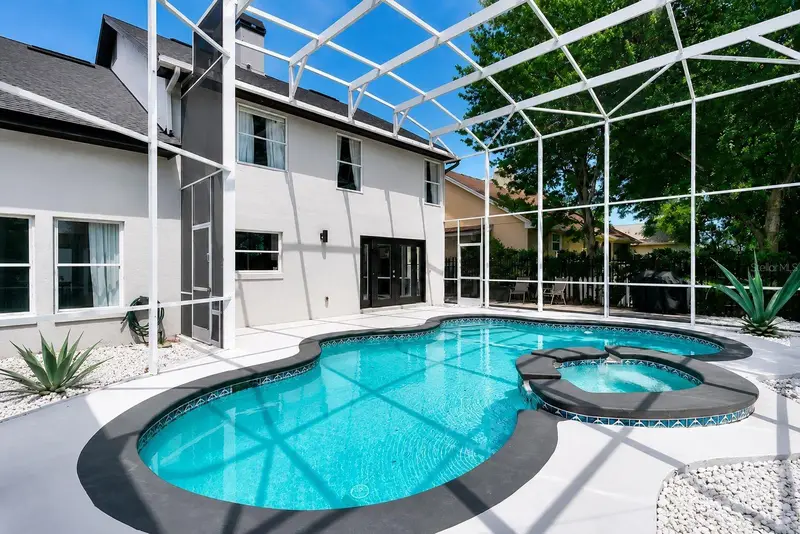 755 Lake Como Dr, FL