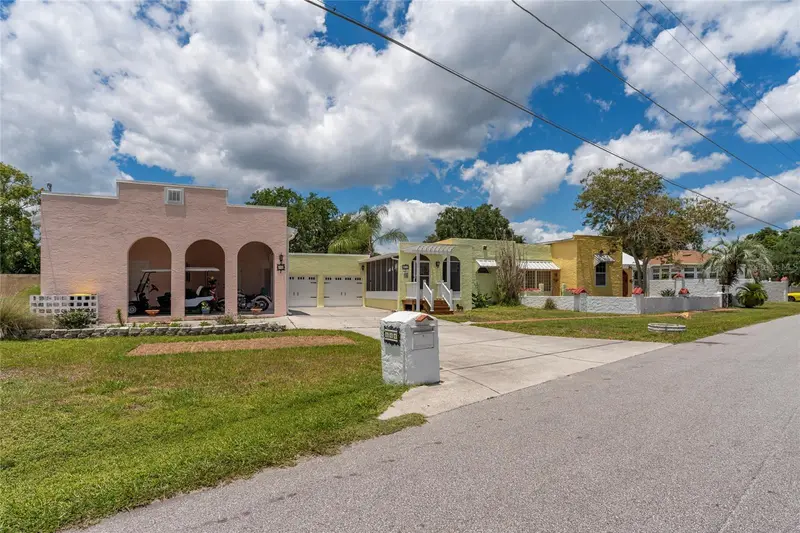 815 Lake Jessie Dr, FL
