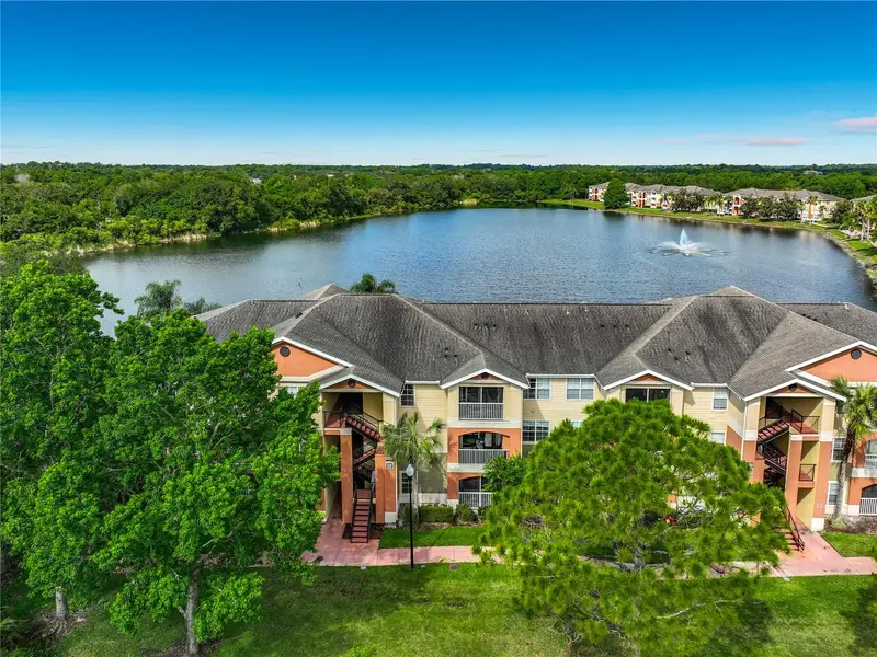 1909 Summer Club Dr #301, FL
