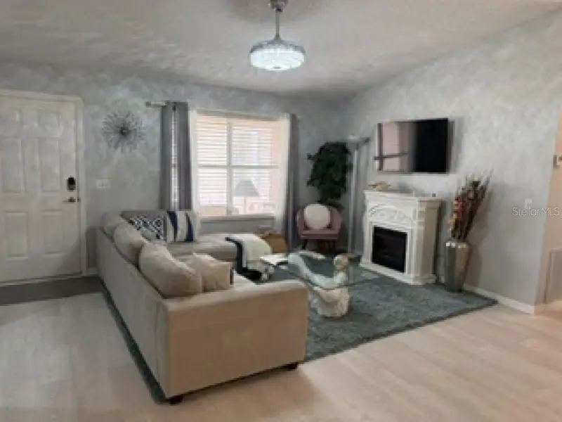 1304 Guadalupe Ct, FL
