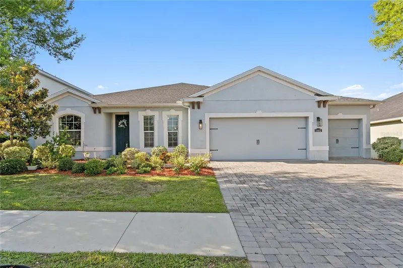 11412 Lake Lucaya Dr, FL