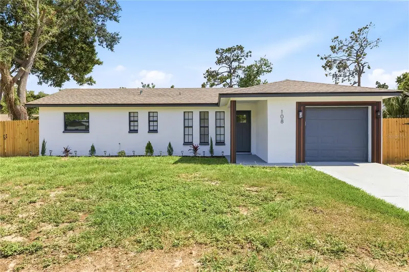 108 Inwood Cir, FL