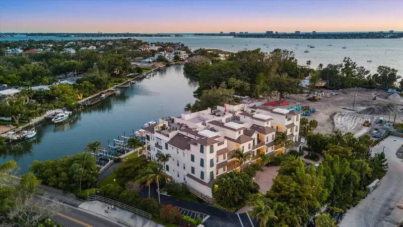 888 S Orange Ave #2c, FL