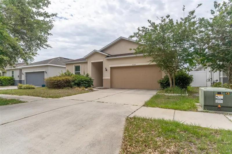 10514 Medford Lake Dr, FL
