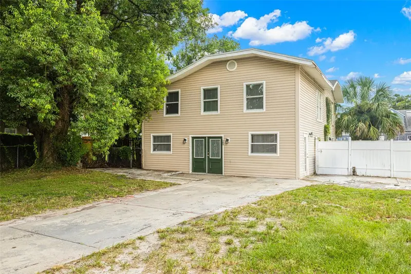 305 E Hanna Ave, FL
