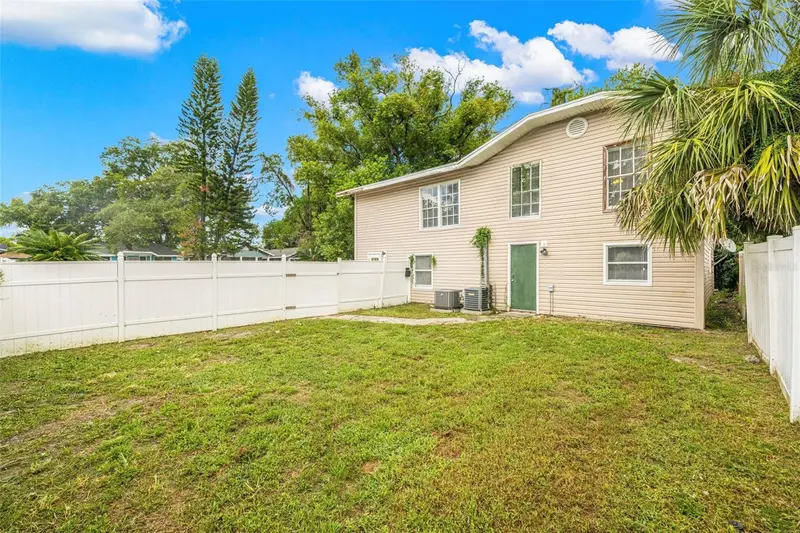 305 E Hanna Ave, FL