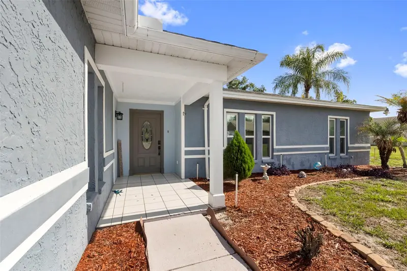 1126 Shadowbrook Dr N, FL