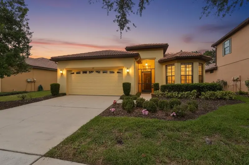 147 Silver Falls Dr, FL