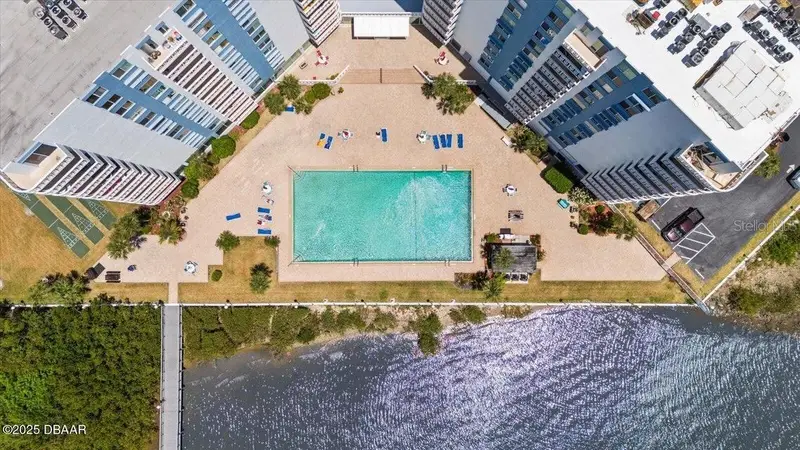 935 N Halifax Ave #1106, FL