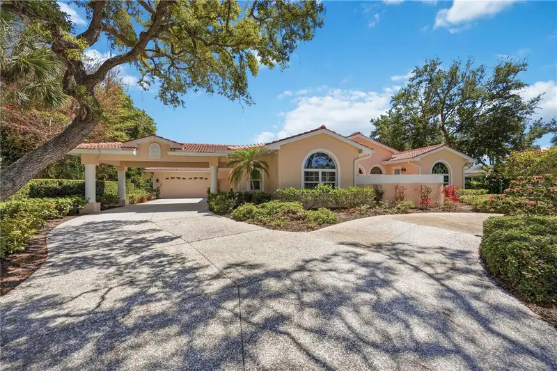 517 Granada Ave, FL