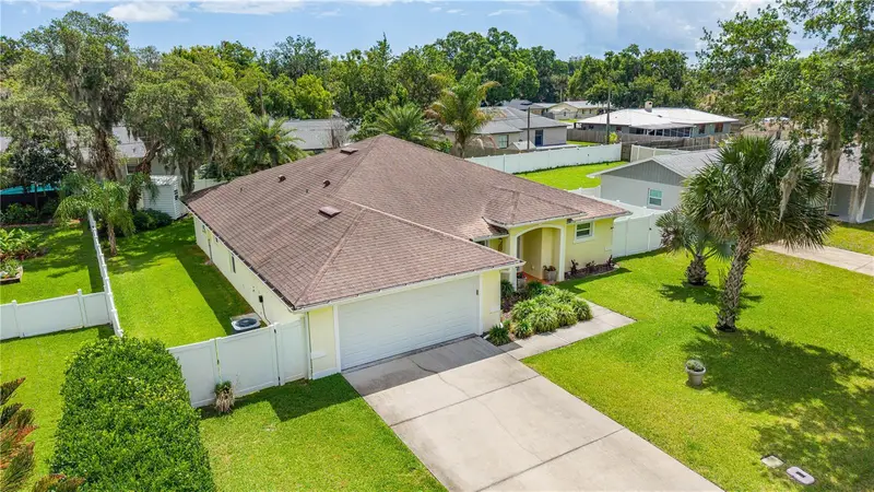 2513 Queen Palm Dr, FL