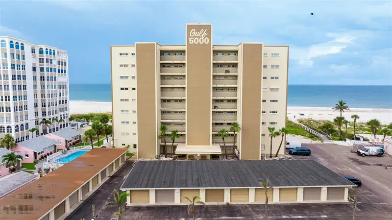 5000 Gulf Blvd #301, FL