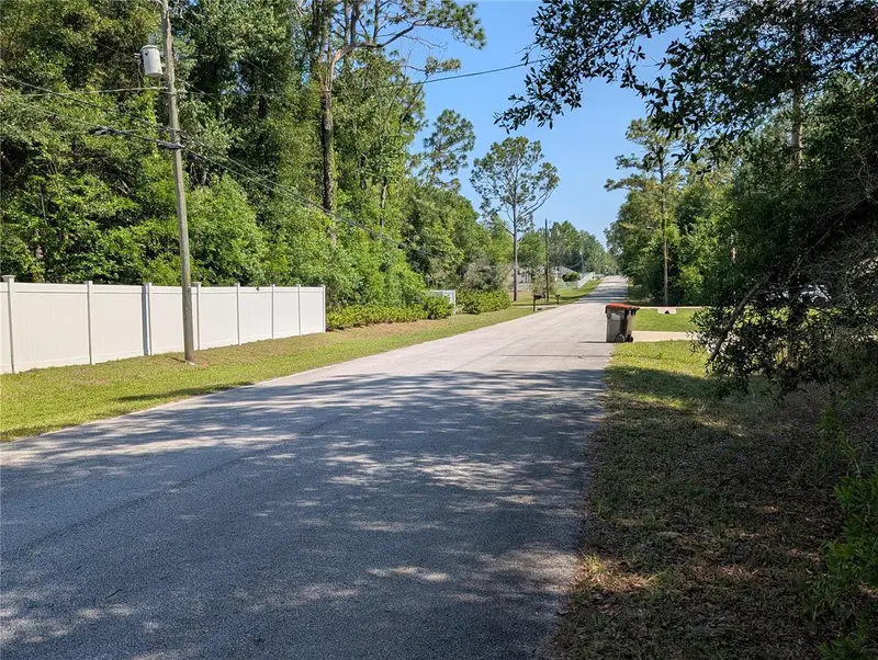 202nd Ct, FL