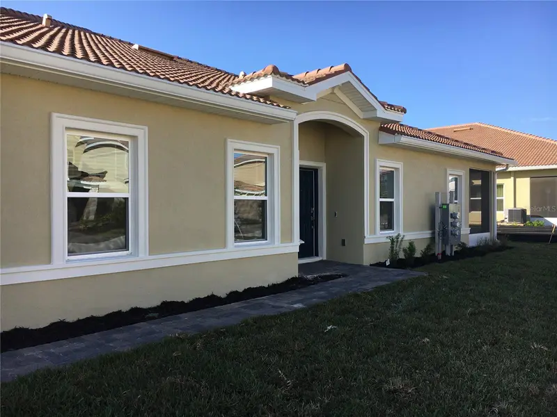 1050 Quaker Ridge Ln, FL
