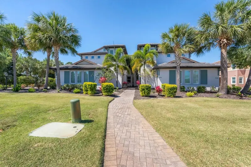 7564 Divot Loop, FL