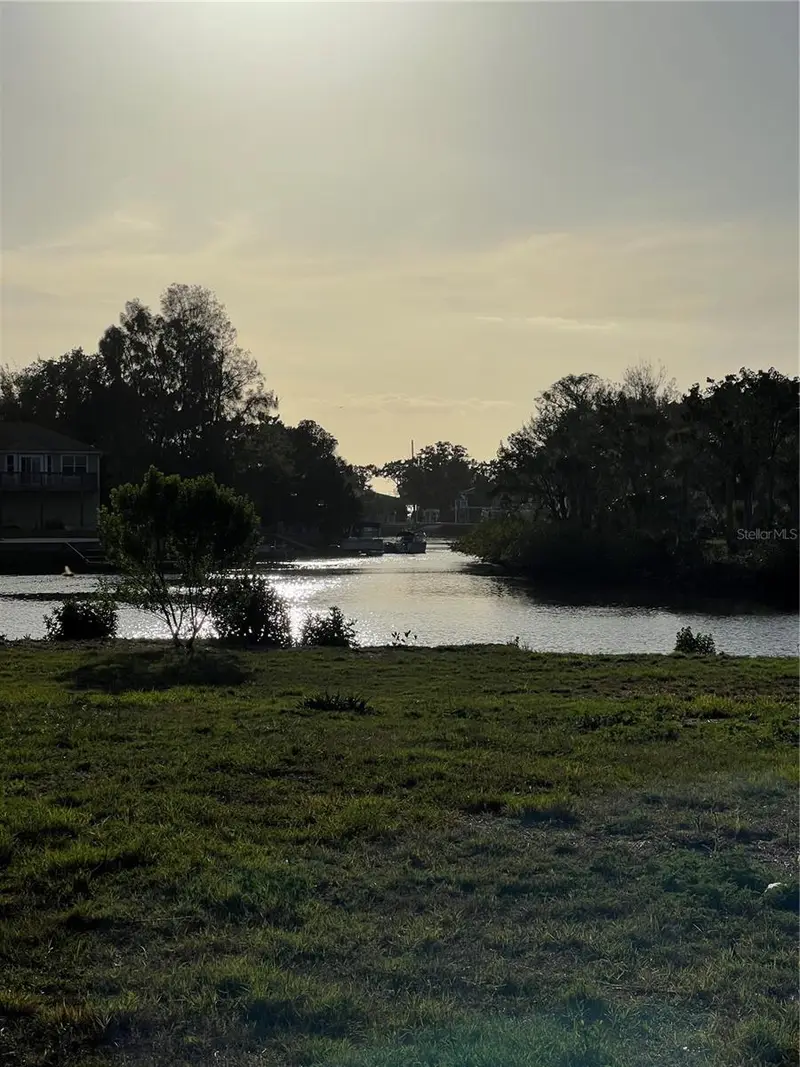 14539 Old Dixie Hwy, FL