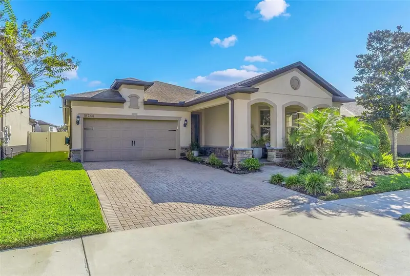 18744 Birchwood Groves Dr, FL