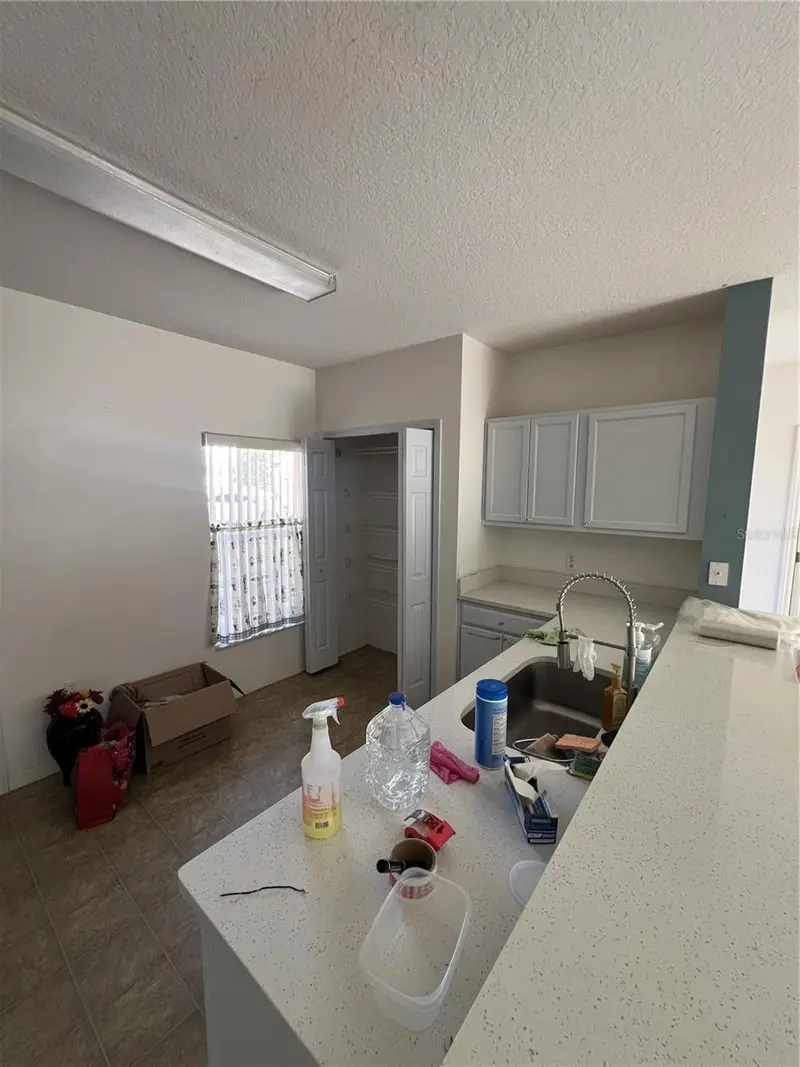 735 Colville Pl, FL
