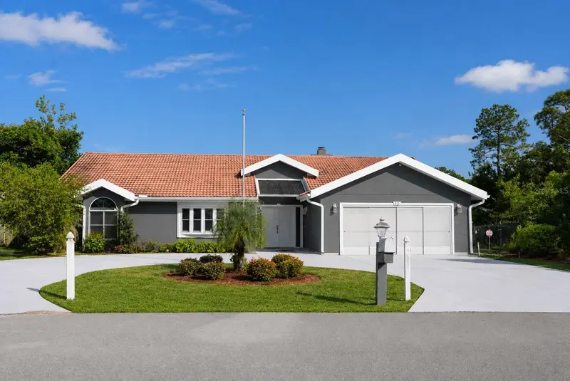 10 Falls Pl, FL
