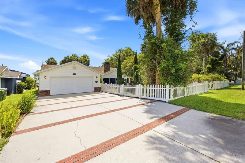1100 N Palmetto St, FL