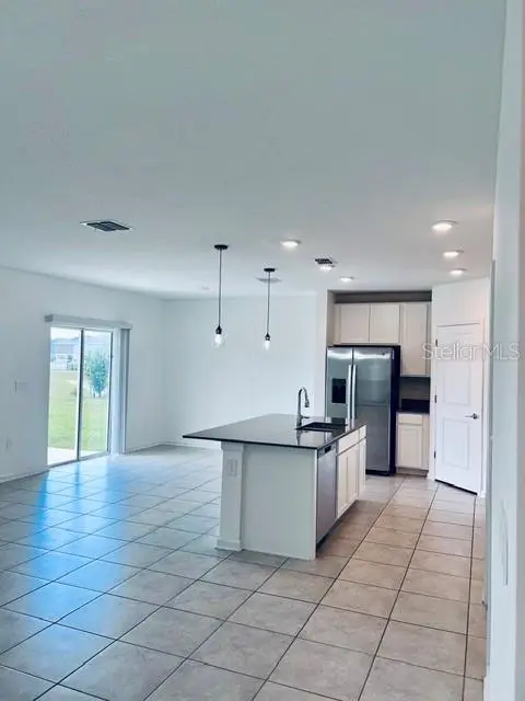 865 Daring Dr, FL